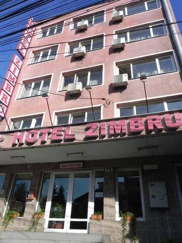 Фотографии Отель Hotel Zimbru г. Клуж-Напока (Румыния) №1 Фото Отель Hotel Zimbru г. Клуж-Напока 1