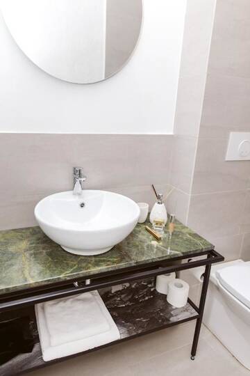 Фото номера Апартаменты - 1-й этаж Апарт-отели Camino Home 2 г. Клуж-Напока 16