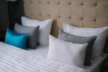 Фото номера Номер с кроватью размера «queen-size» Отель Norm Hill Hotel г. Клуж-Напока 13