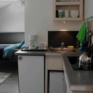 Фото номера Апартаменты-студио Апарт-отели OINA Aparthotel г. Клуж-Напока 8