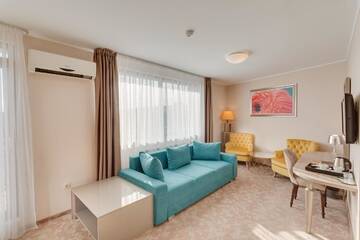 Фото номера Люкс Отель Hotel Meridian г. Клуж-Напока 3