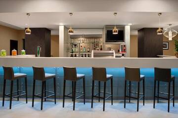 Фото Отель Hampton by Hilton Cluj-Napoca г. Клуж-Напока 4