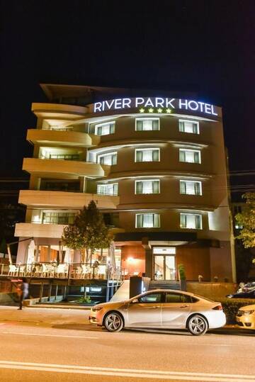 Фото Отель Hotel River Park г. Клуж-Напока 1