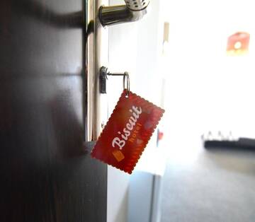Фото номера Двухместный номер с 2 отдельными кроватями Отель Hotel Biscuit г. Клуж-Напока 3