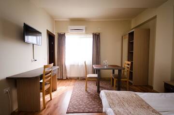 Фото Апарт-отели Apart Hotel Bonjour Cluj г. Клуж-Напока 2