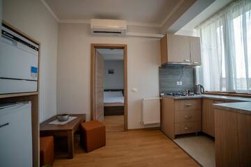 Фото номера Люкс с 1 спальней Апарт-отели Elis Residence г. Клуж-Напока 6