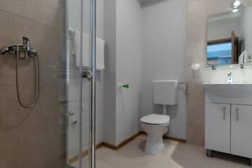 Фото номера Люкс с 1 спальней Апарт-отели Elis Residence г. Клуж-Напока 12