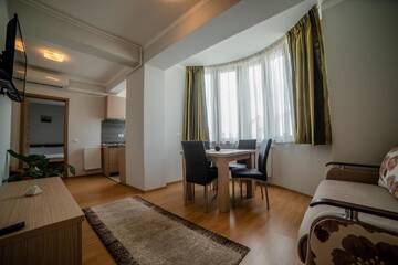 Фото номера Люкс с 1 спальней Апарт-отели Elis Residence г. Клуж-Напока 3