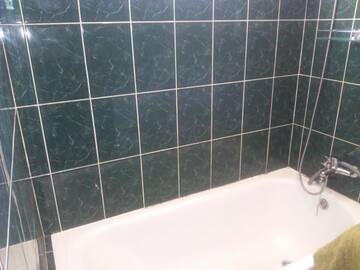Фото номера Стандартный двухместный номер с 1 кроватью и общей ванной комнатой Гостевой дом Smile Cluj г. Клуж-Напока 5