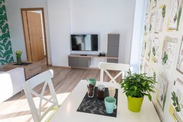 Фото номера Улучшенные апартаменты Апарт-отели TCI Apartments г. Клуж-Напока 3