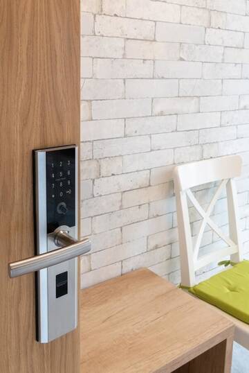 Фото номера Улучшенные апартаменты Апарт-отели TCI Apartments г. Клуж-Напока 4