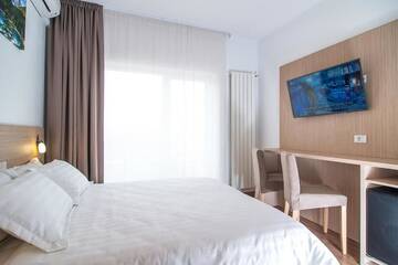 Фото номера Стандартный двухместный номер с 1 кроватью Апарт-отели Residence Il Lago г. Клуж-Напока 4