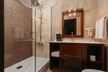 Фото номера Суперлюкс с видом на город Отель Hotel Briliant г. Клуж-Напока 5