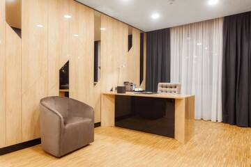 Фото номера Угловой люкс с 1 спальней Отель Hotel Platinia г. Клуж-Напока 5