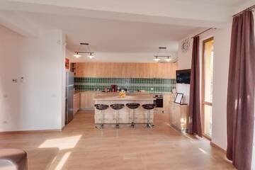 Фото номера Улучшенная вилла Виллы The K Guest House г. Клуж-Напока 45