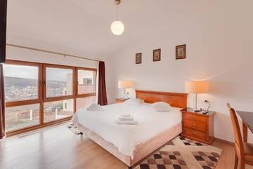 Фото номера Улучшенная вилла Виллы The K Guest House г. Клуж-Напока 13