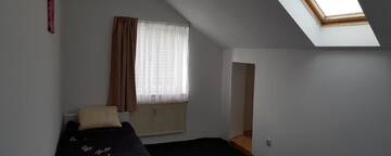 Фото номера Одноместный номер с общей ванной комнатой Гостевой дом BigCitty Rooms and Apartments г. Клуж-Напока 7