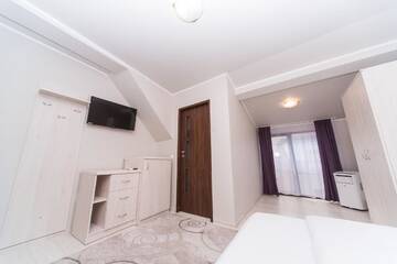 Фото номера Номер Делюкс Гостевой дом Nelana Guest House г. Клуж-Напока 6