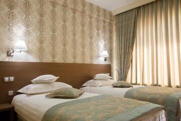 Фото номера Улучшенный двухместный номер с 2 отдельными кроватями Отель Hotel Stil г. Клуж-Напока 4