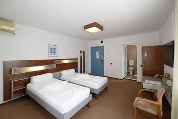 Фото номера Double or Twin Room - 3* Гостевой дом Vila Rosa г. Клуж-Напока 36