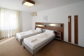 Фото номера Double or Twin Room - 3* Гостевой дом Vila Rosa г. Клуж-Напока 13