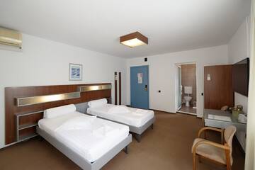 Фото номера Double or Twin Room - 3* Гостевой дом Vila Rosa г. Клуж-Напока 15