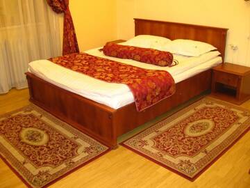Фото номера Полулюкс Отель Hotel Transilvania г. Клуж-Напока 4