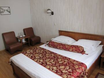 Фото номера Полулюкс Отель Hotel Transilvania г. Клуж-Напока 3
