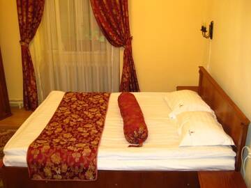 Фото номера Полулюкс Отель Hotel Transilvania г. Клуж-Напока 6