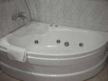 Фото номера Люкс с 1 спальней Отель Hotel Ary г. Клуж-Напока 4
