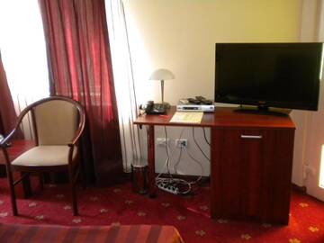 Фото номера Полулюкс Отель Hotel Ary г. Клуж-Напока 5