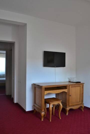Фото номера Люкс Отель Hotel Meteor Cluj г. Клуж-Напока 14