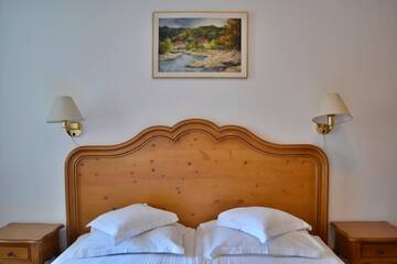 Фото номера Люкс Отель Hotel Meteor Cluj г. Клуж-Напока 13