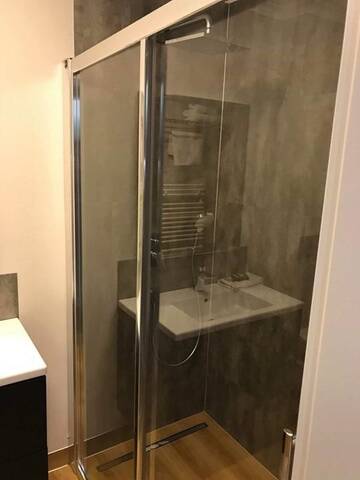 Фото номера Двухместный номер с 1 кроватью Отель Royal Classic Hotel г. Клуж-Напока 6