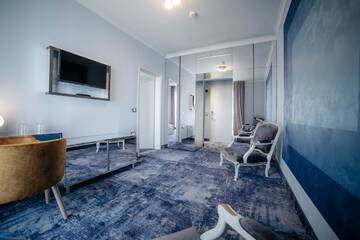 Фото номера Люкс Отель Royal Classic Hotel г. Клуж-Напока 3