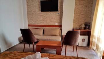 Фото номера Полулюкс Отель Hotel Alexis г. Клуж-Напока 20