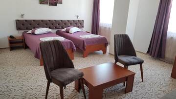 Фото номера Полулюкс Отель Hotel Alexis г. Клуж-Напока 6