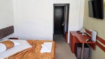 Фото номера Стандартный двухместный номер с 1 кроватью Отель Hotel Alexis г. Клуж-Напока 13