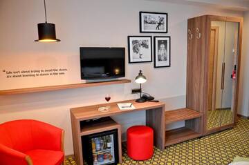 Фото номера Стандартный одноместный номер Отель Hotel Capitolina City Chic г. Клуж-Напока 12
