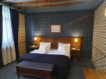 Фото номера Полулюкс Отель Atrium Boutique Hotel Cluj City Center г. Клуж-Напока 4
