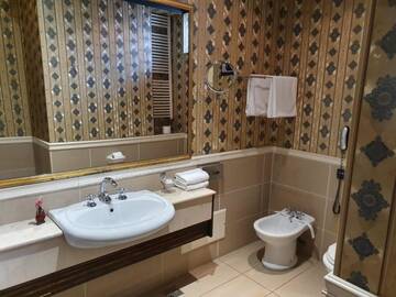 Фото номера Апартаменты Отель Atrium Boutique Hotel Cluj City Center г. Клуж-Напока 3