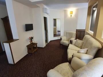 Фото номера Апартаменты Отель Atrium Boutique Hotel Cluj City Center г. Клуж-Напока 8