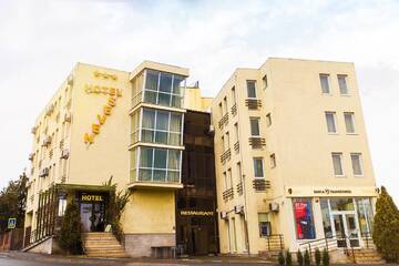 Фотографии Отель Seven Hotel г. Клуж-Напока (Румыния) №1 Фото Отель Seven Hotel г. Клуж-Напока 1