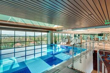 Фото Отель DoubleTree by Hilton Hotel Cluj - City Plaza г. Клуж-Напока 1