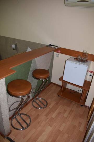 Фото номера Трехместный номер Отель Hotel Zimbru г. Клуж-Напока 7