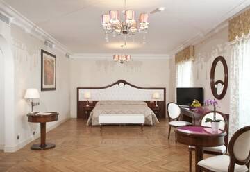Фото номера Полулюкс Отель Grand Hotel Italia г. Клуж-Напока 6