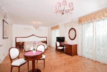 Фото номера Полулюкс Отель Grand Hotel Italia г. Клуж-Напока 5