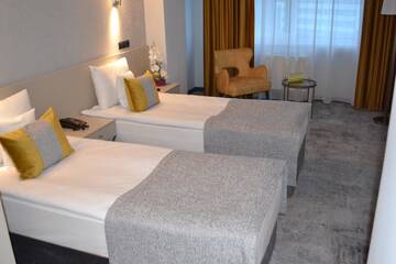 Фото Отель Univers T Hotel г. Клуж-Напока 3