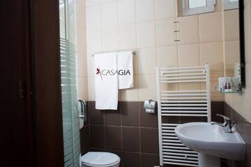 Фото номера Двухместный номер с 1 кроватью Гостевой дом Pension Casa Gia г. Клуж-Напока 4