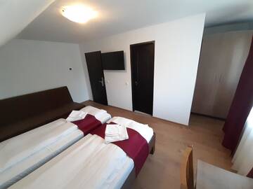 Фото номера Семейный номер Гостевой дом Pension Cluj г. Клуж-Напока 7